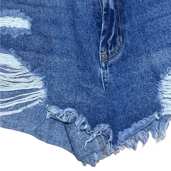 Cute Distressed Denim Shorts Forever 21 Size 30 EUC - Picture 10 of 12